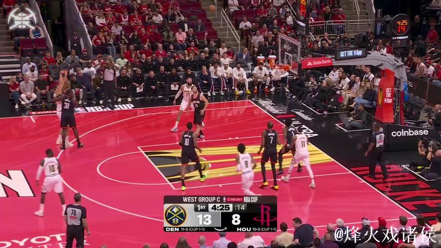 约基奇对阵火箭两场场均36.5分12.5篮板9.5助攻,三分命中率达53% 约基奇对阵火箭两场场均36.5分12.5篮板9.5助攻,三分命中率达53%